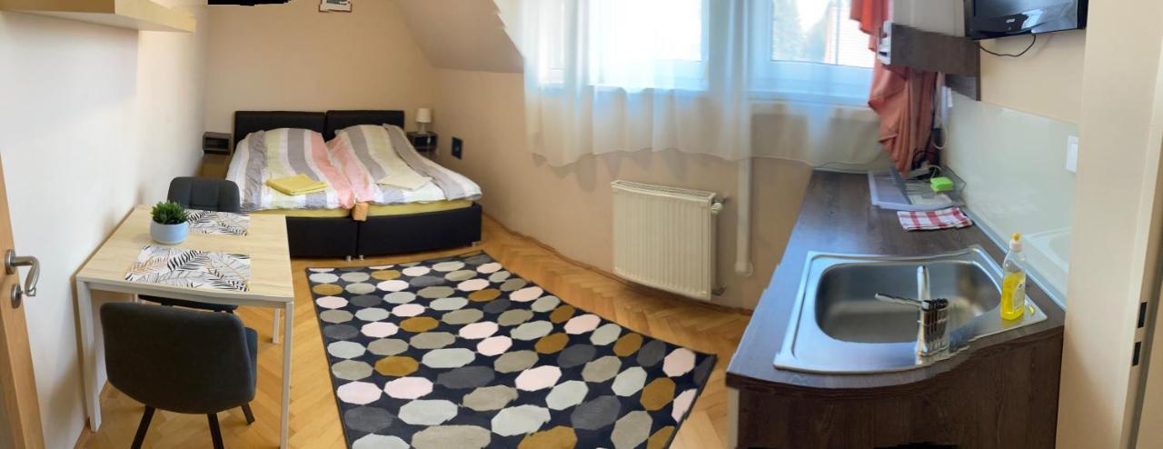 Ferienwohnung Künszler Apartmanház Zamárdi Exterior foto