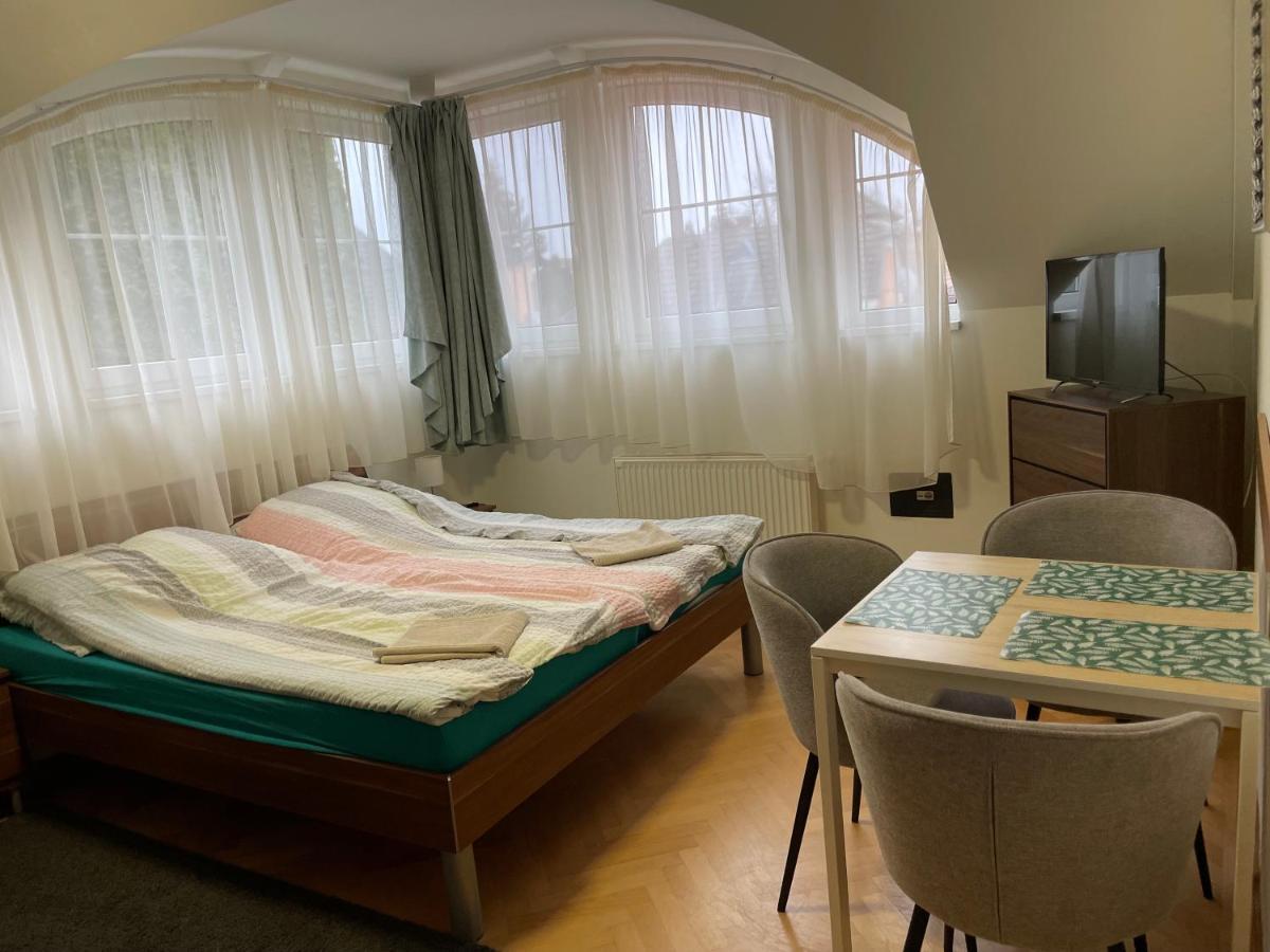 Ferienwohnung Künszler Apartmanház Zamárdi Exterior foto