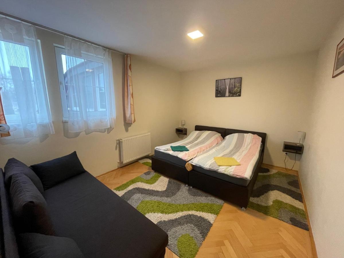 Ferienwohnung Künszler Apartmanház Zamárdi Exterior foto