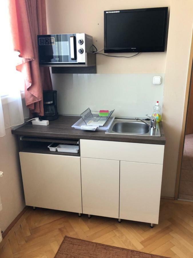 Künszler Apartmanház Zamárdi Exterior foto
